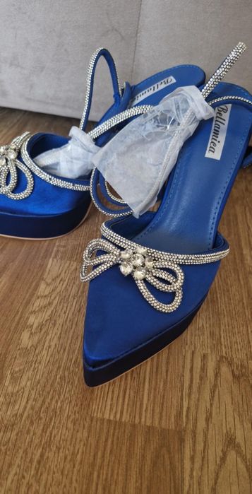 Pantofi eleganți