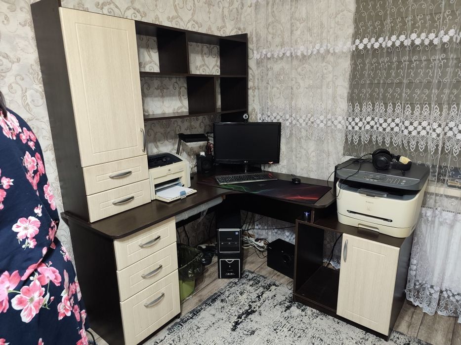 Компьютерный стол