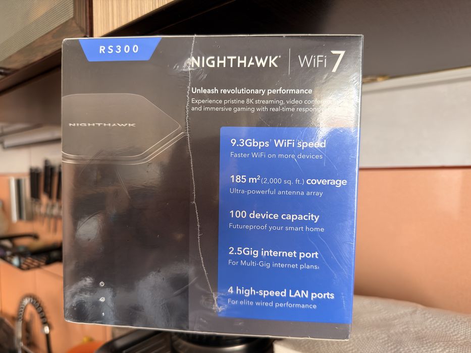 Router WIFI 7 Netgear RS300 NightHawk