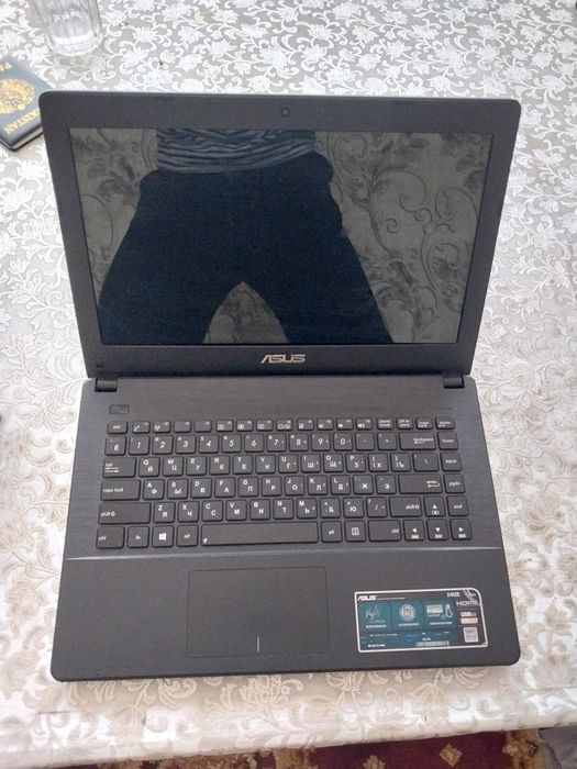 Notebook asus sastayaniyasi ideal.