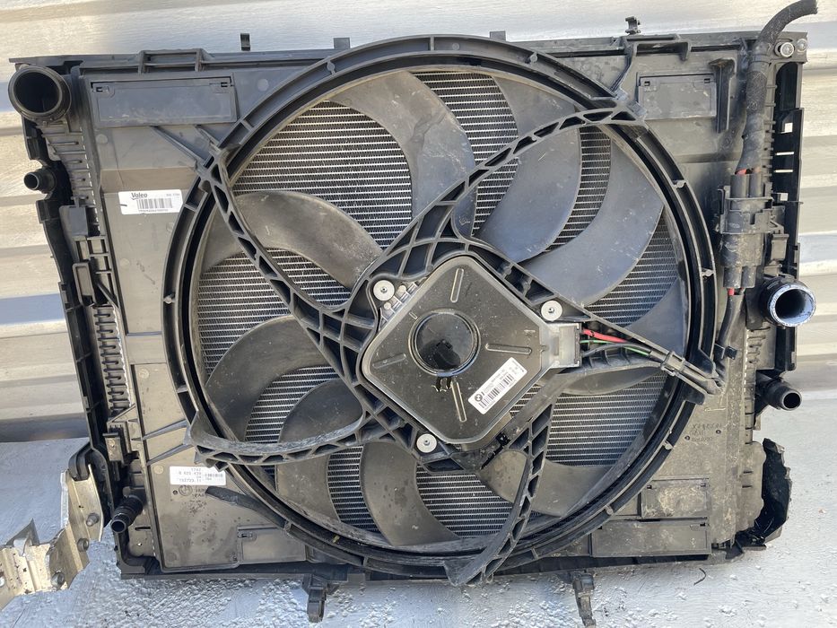 Радиатори/ перка БМВ 240хи, Б58 (radiatori bmw b58)