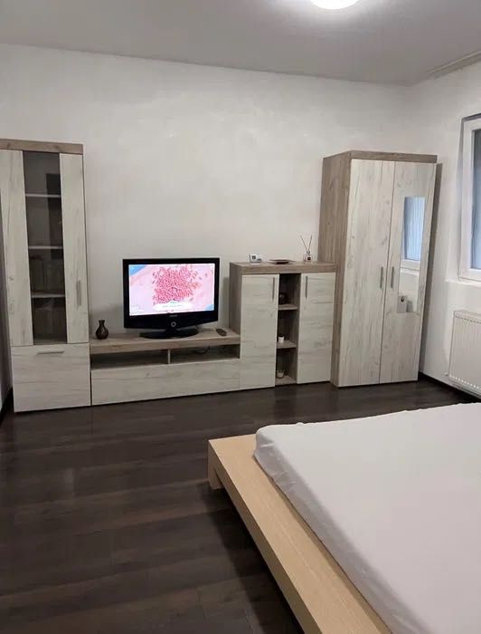 Garsonieră tip Studio Militari Residence acces loc de parcare