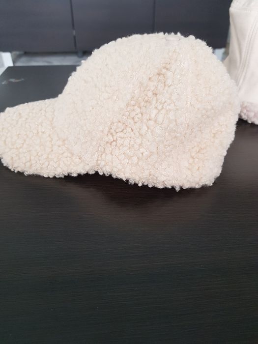 Нови шапки меки и топли