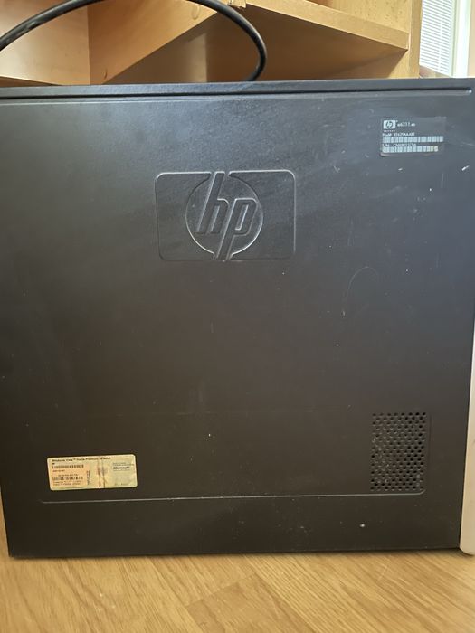 Компютър HP колплект с монитор, мишка и клавиатура