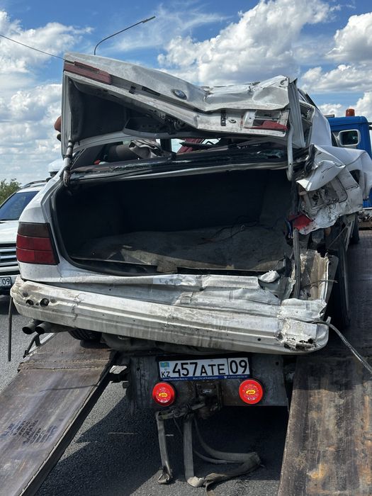 Продам в разбор бмв е34 м50б20