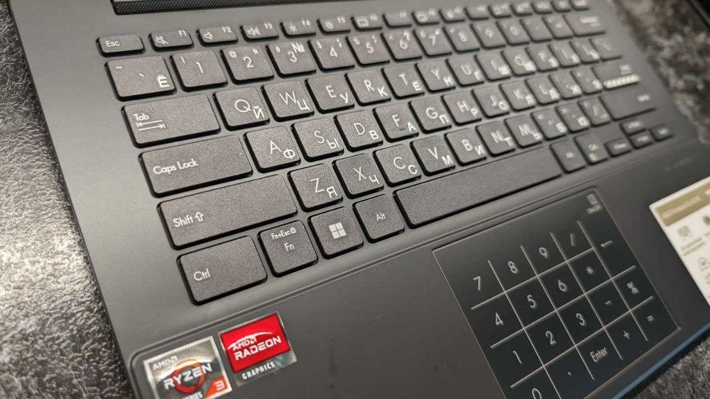 Продам Asus VivoBook Go 14