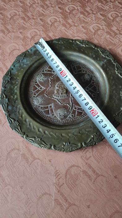 Стари стенни чинии от мед и месинг