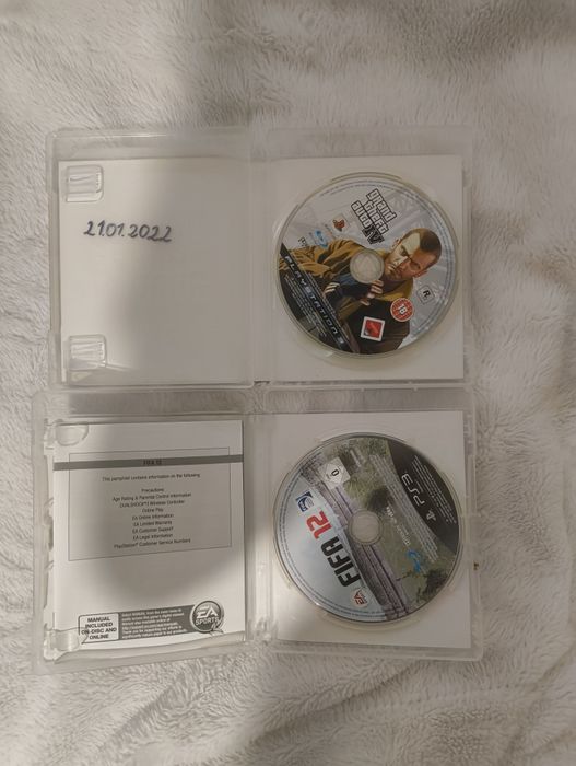 PS3 PlayStation 3 Modat, 3 controlere, FIFA 12 CD cadou.