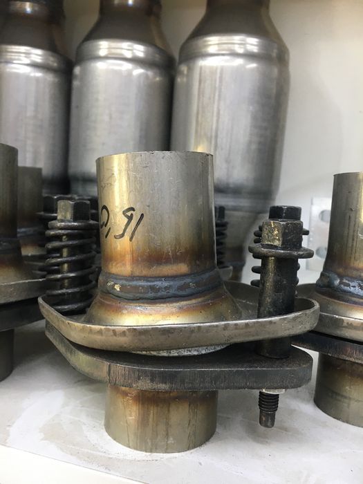 Катализатор универсальный