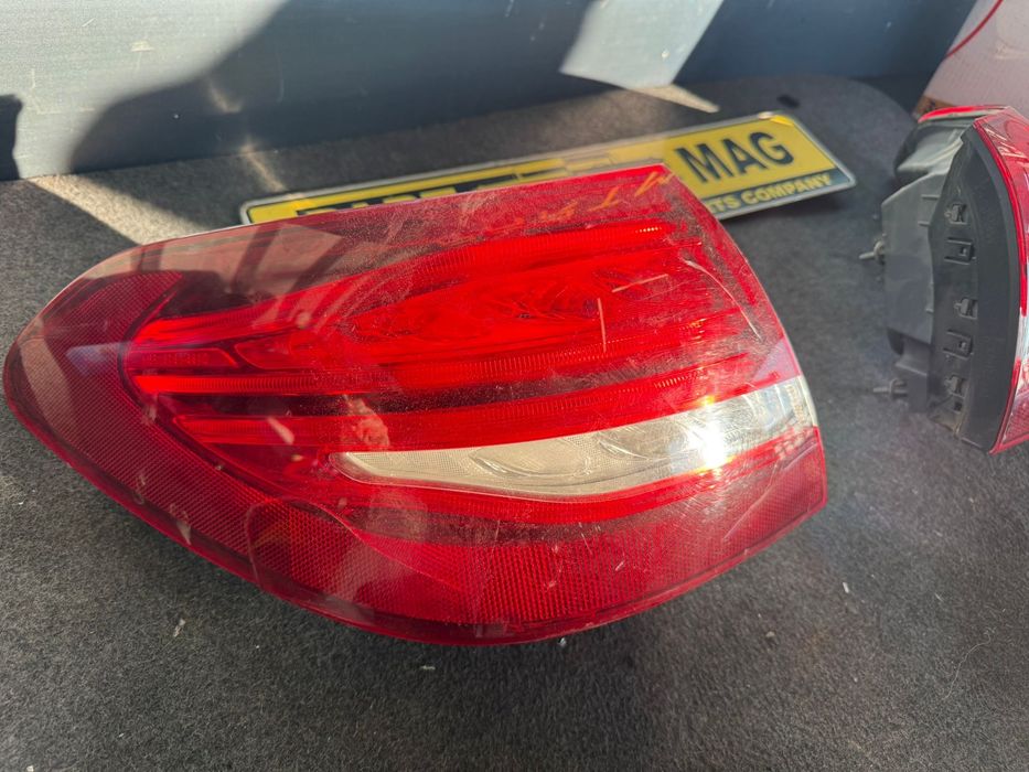 Вътрешни и външни стопове Mercedes AMG W205 комби