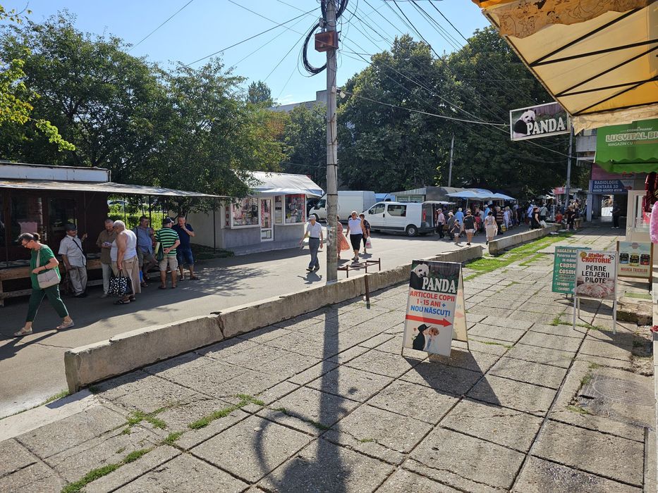 Vand 255 mp spațiu comercial, în micro 19 pe alea comertului