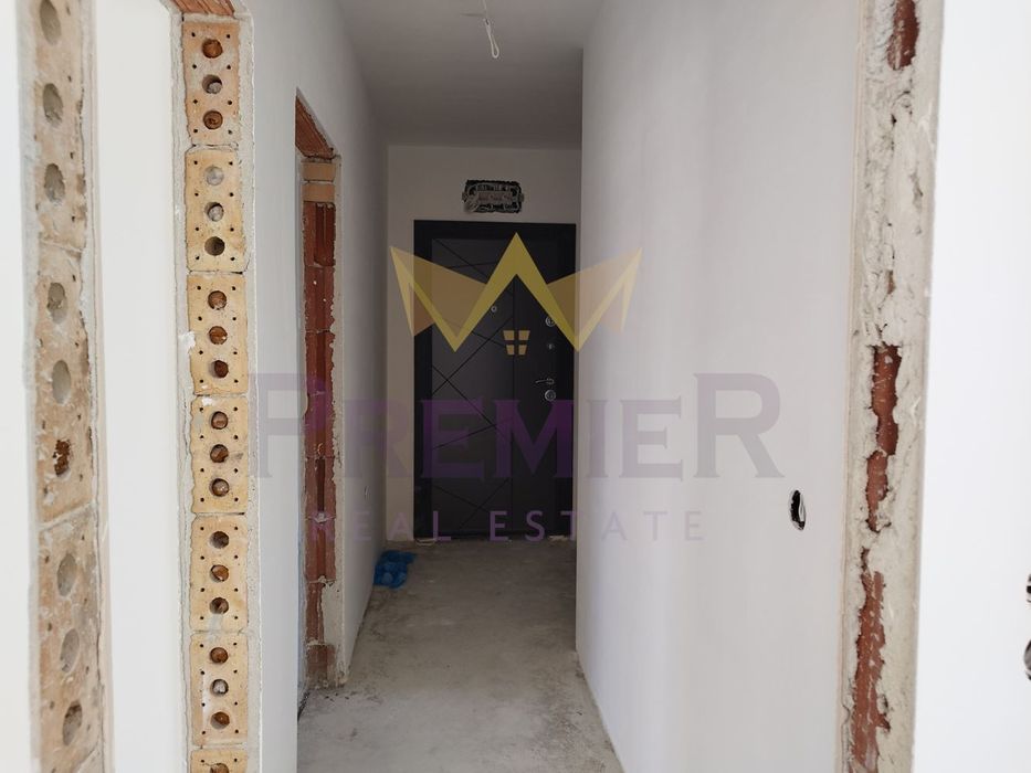 Продава се Тристаен апартамент в Варна, Виница - 85 кв.м за 1890 €/кв.м - Снимка #2