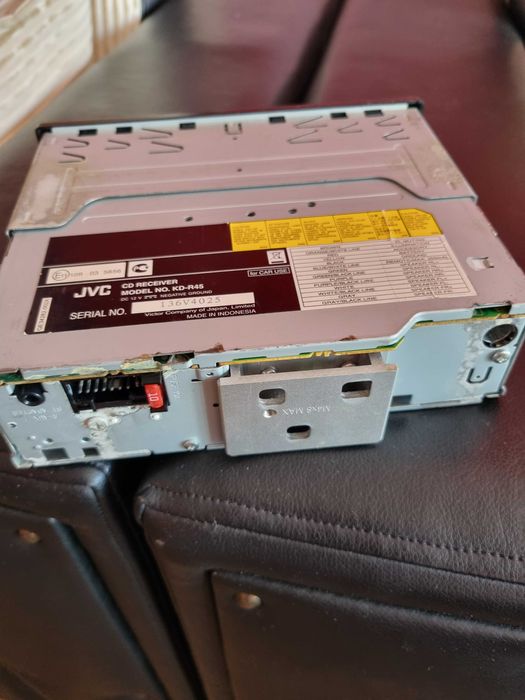 JVC радиосиди за кола