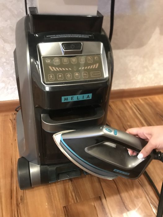 Паровой утюк Мелиа