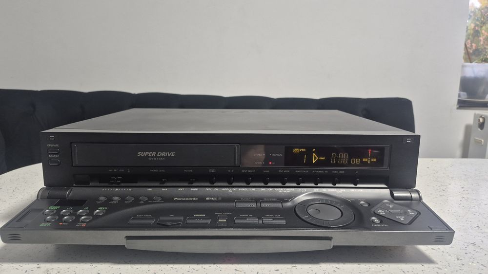 Video recorder SVHS Panasonic NV-HS1000EG