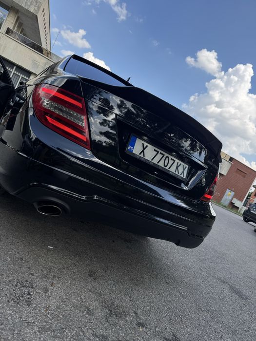 Продавам Mercedes C220 W204
