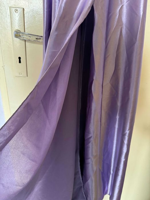 Дълга рокля  лилава.