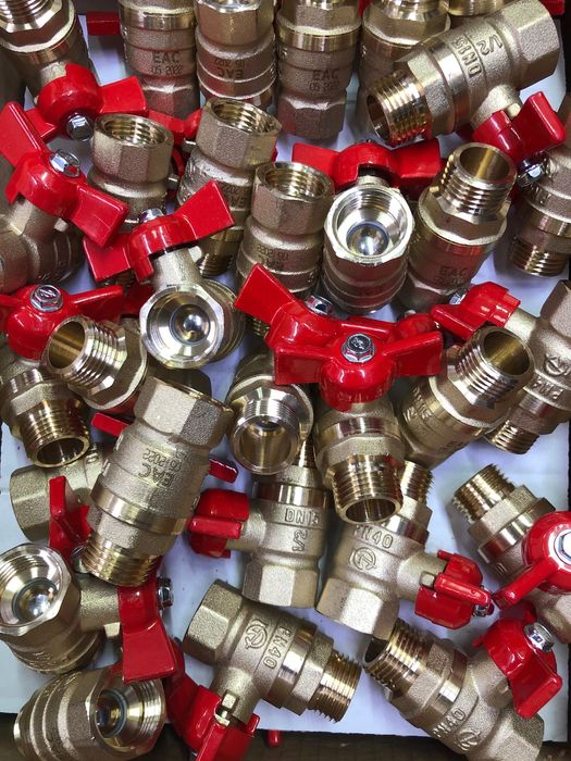 Кран , для холодной и горячей воды