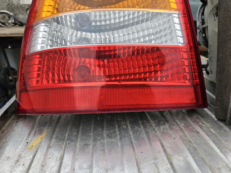 Lamapa spate opel astra g