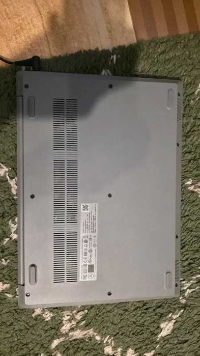 Laptop 14" Lenovo ideapad 3 ryzen 5 3500u 8GB ram ssd 256GB usor