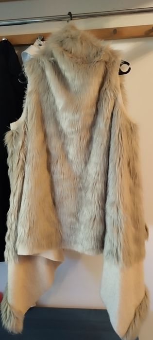 Vestă gri cu blana nouă