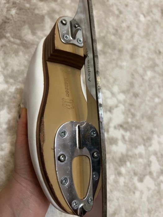 коньки для фигурного катание