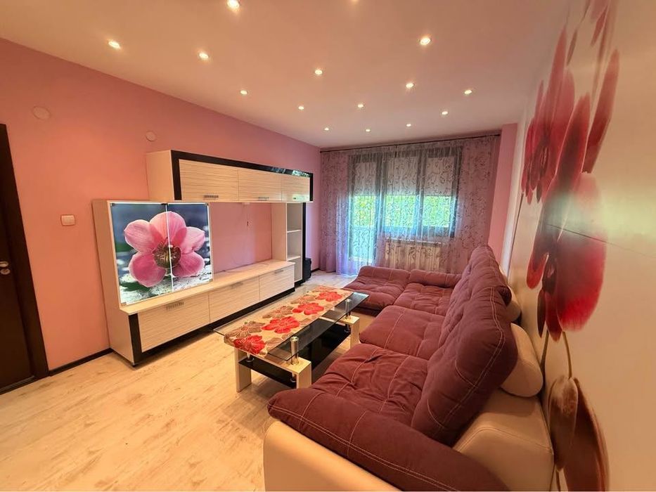 Дава се под наем Тристаен апартамент в София, Мусагеница - 65 кв.м за 149500 € - Снимка #2