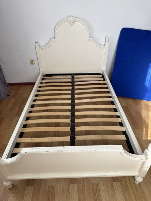 Кровать срочно продаю