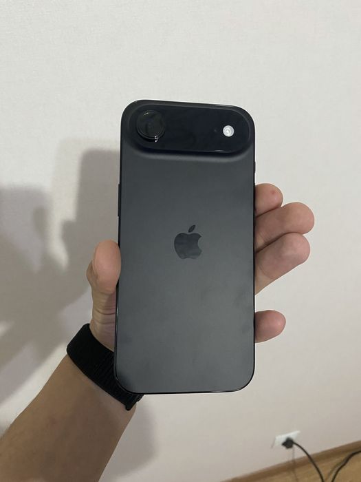 Продам Iphone 17 air