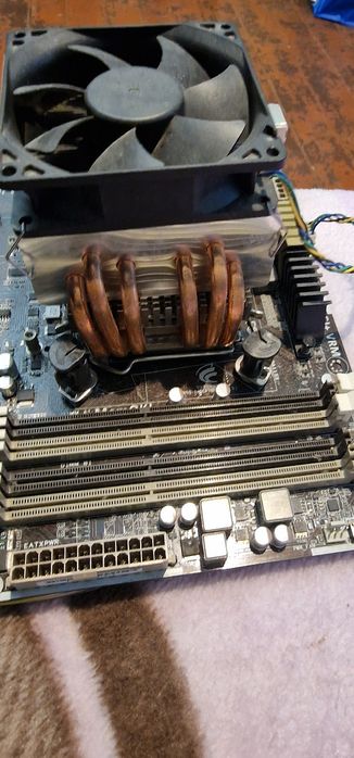 Продавам дънната платка Asus Sabertooth P67