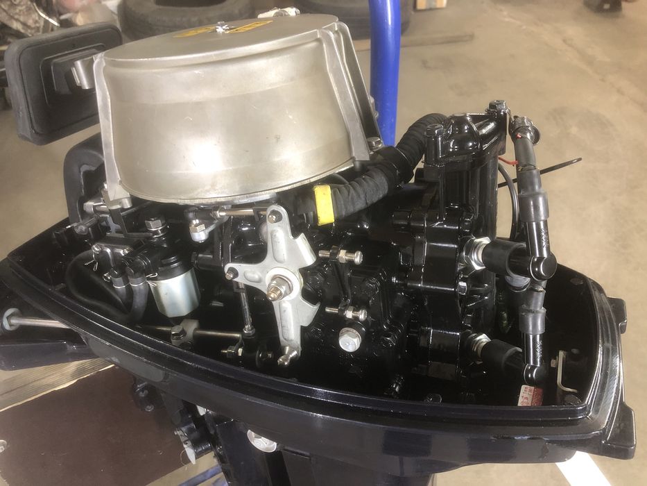 Продам лодочный мотор TOHATSU  M 18 E 2