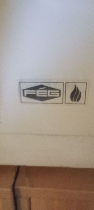 Vând șemineu,soba,convertor