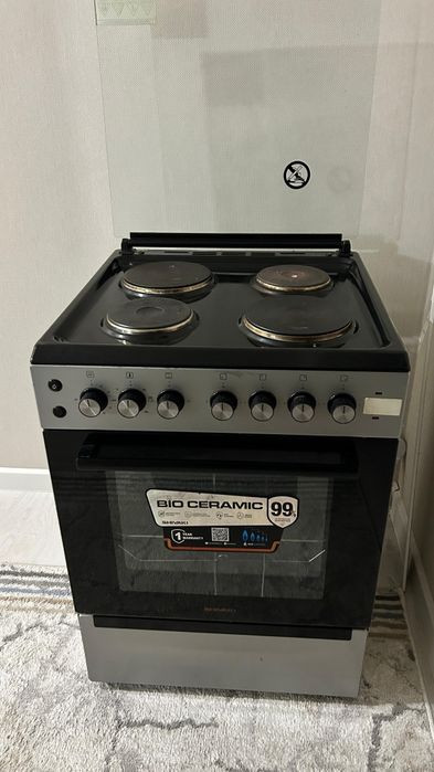 продам электроплиту с духовкой