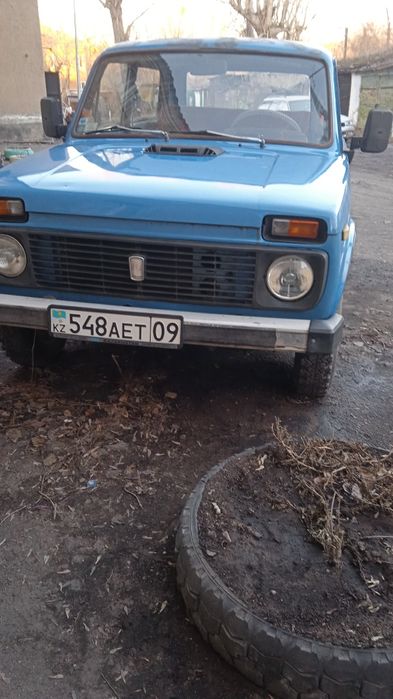 Продается машина Нива ваз 21 21