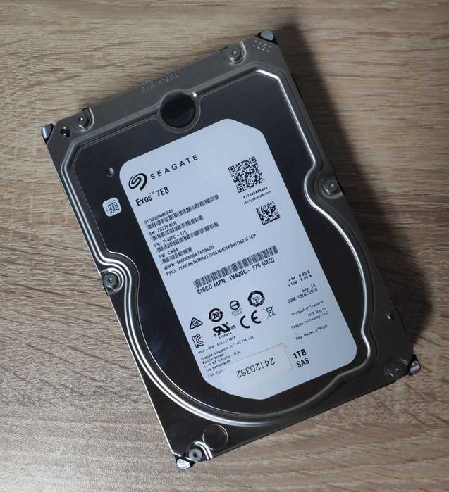 SAS HDD Seagate Exos 7E8 - 1TB