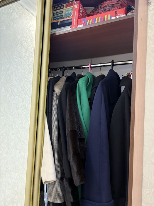 Шифоньер в отличном состояний