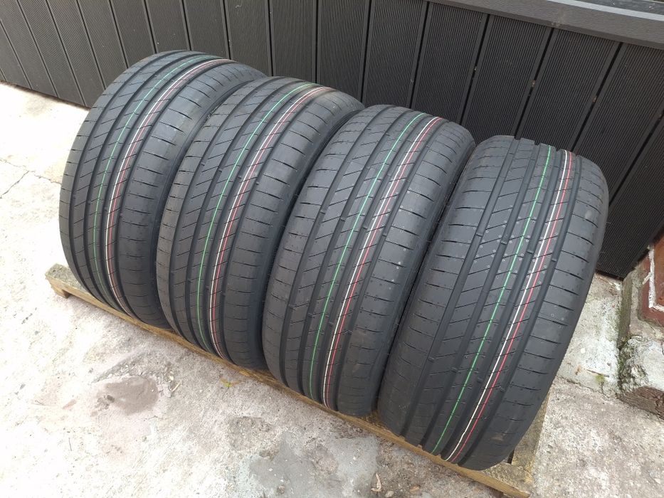 225 40 19 Goodyear DOT 2026 vara NOI
