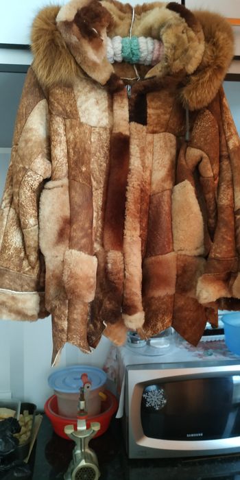 Продам детскую натуральную дубленку