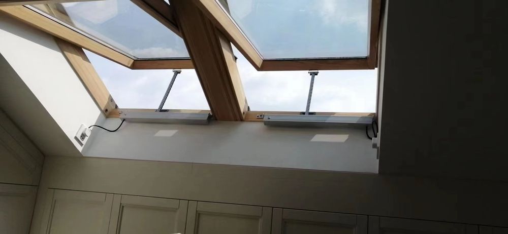 Стеклянные крыши, мансардные окна, выход на крышу.