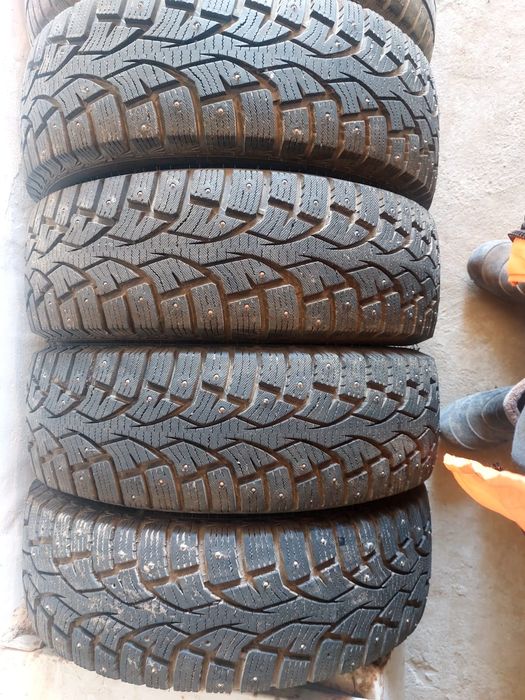 Покрышка сатам, жағдайы жақсы.