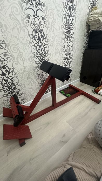 Тренажер гиперэкстензия