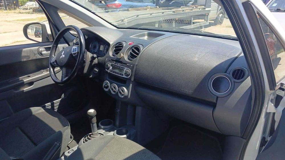 Dezmembrez Mitsubishi Colt 1.3 Benzina Euro 5 Din 2013 - 4A90