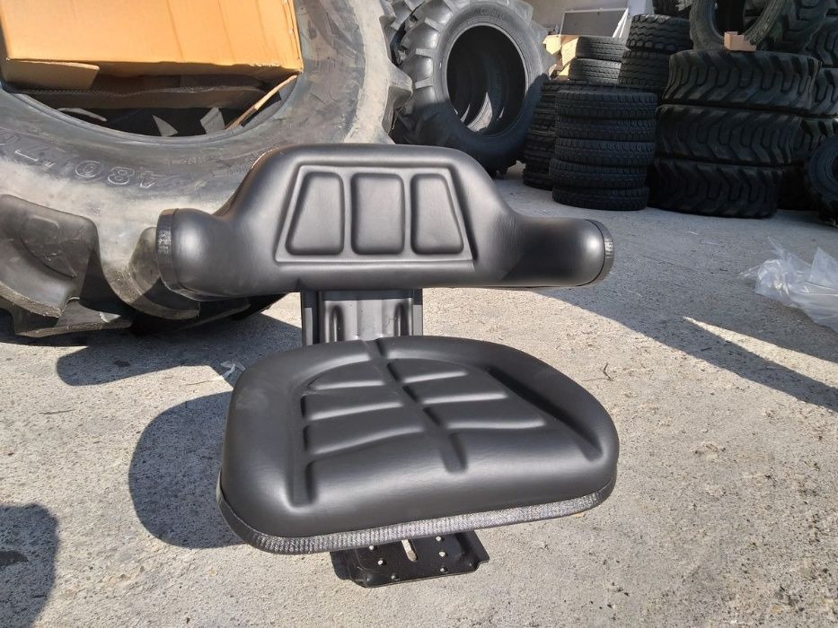 Scaun nou UTB pentru tractoare U650 U445 si altele amortizor si reglaj