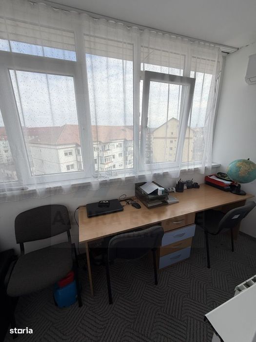 Apartament 3 camere 78 mp utili 3 balcoane 2 bai boxă  zona Terezian