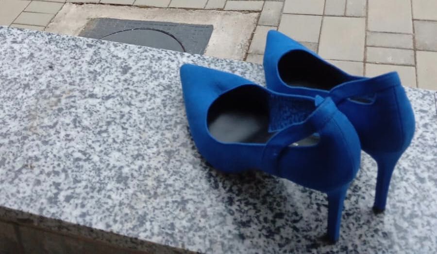 Pantofi stiletto albastru inchis