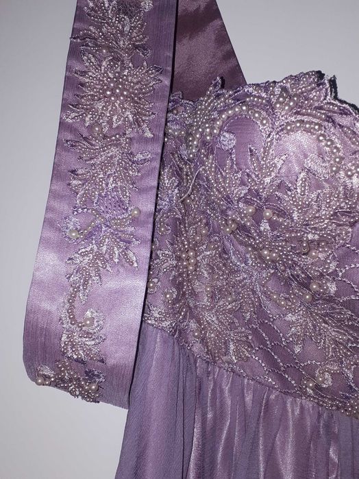 Vand rochie ocazie speciala