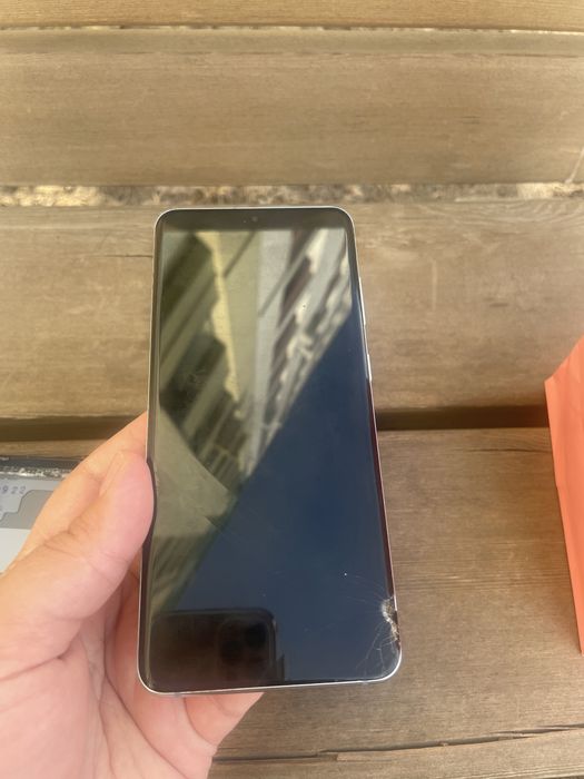 Отдам самсунг на запчасти