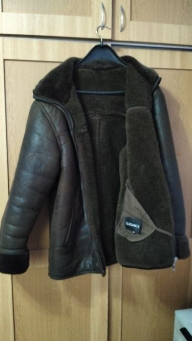 Cojoc bărbătesc atractiv