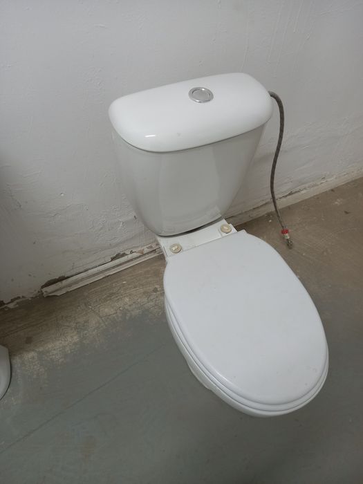 Раковина и унитаз