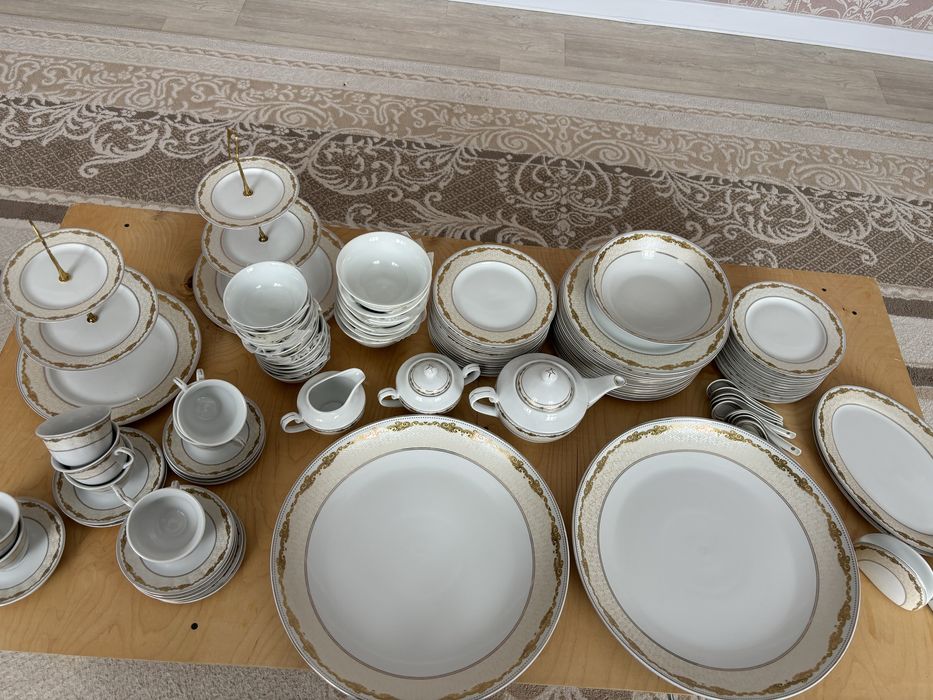 Продам набор сервиз 144предмет